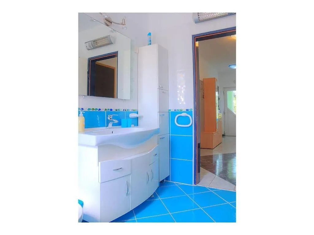 Art Appartement Pula Holiday home
