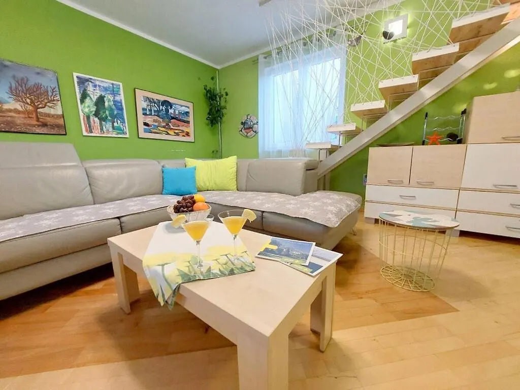 Art Appartement Pula 0*,