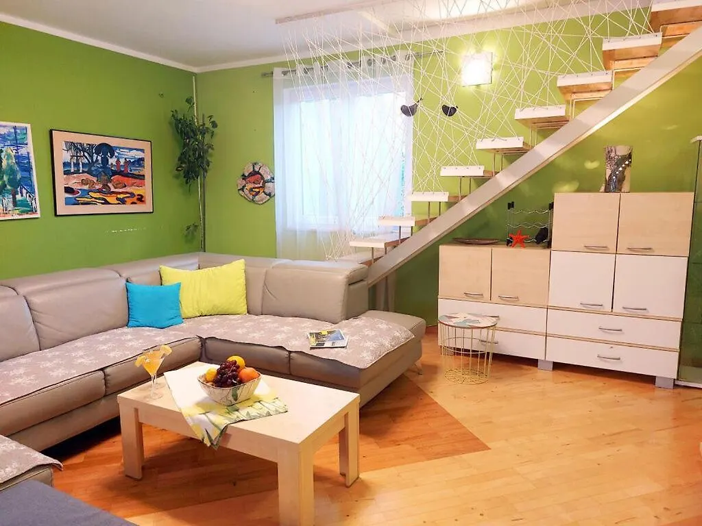 Art Appartement Pula 0*,  Croatia