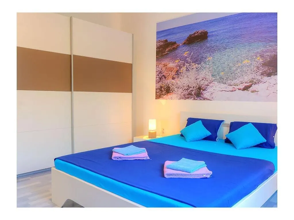 Art Appartement Pula Holiday home